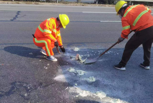 多伦公路下沉注浆加固施工